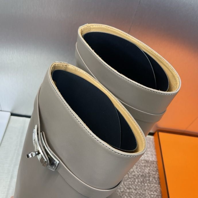 Кожаные сапоги Jumpling с пряжкой Kelly на высоком каблуке фото 6