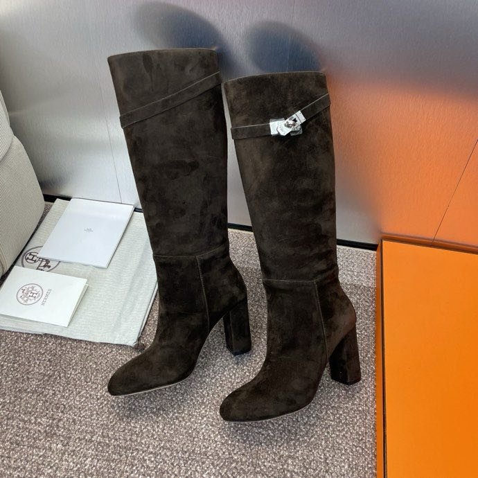 Кожаные сапоги Jumpling с пряжкой Kelly на высоком каблуке фото 8