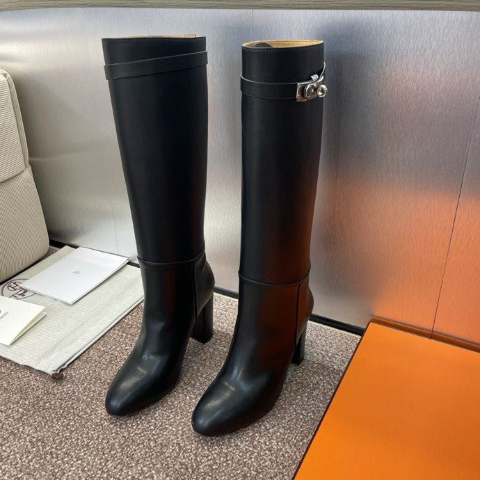 Кожаные сапоги Jumpling с пряжкой Kelly на высоком каблуке фото 8