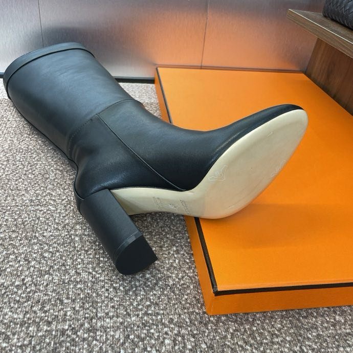 Кожаные сапоги Jumpling с пряжкой Kelly на высоком каблуке фото 9