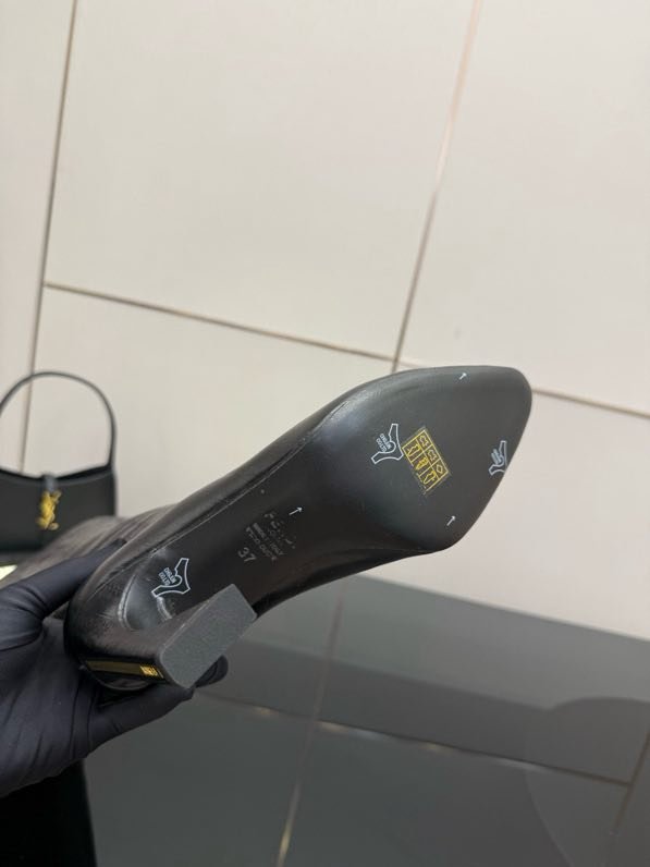 Кожаные сапоги женские FENDI Arco фото 5