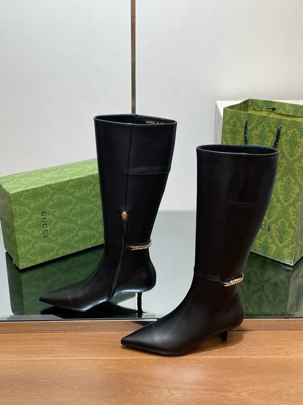 Кожаные сапоги женские на каблуке фото 9