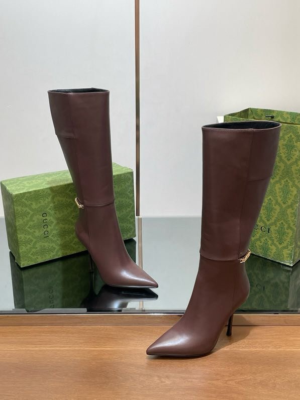 Кожаные сапоги женские на высоком каблуке фото 2