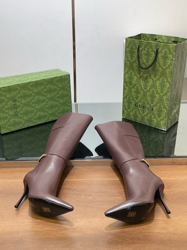 Кожаные сапоги женские на высоком каблуке фото 6