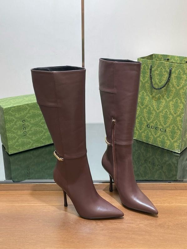 Кожаные сапоги женские на высоком каблуке фото 9