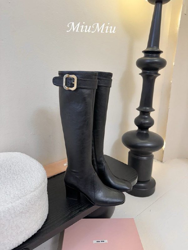 Шкіряні чоботи жіночі