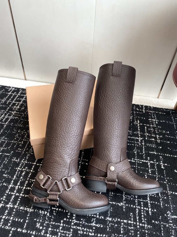 Кожаные сапоги женские фото 3