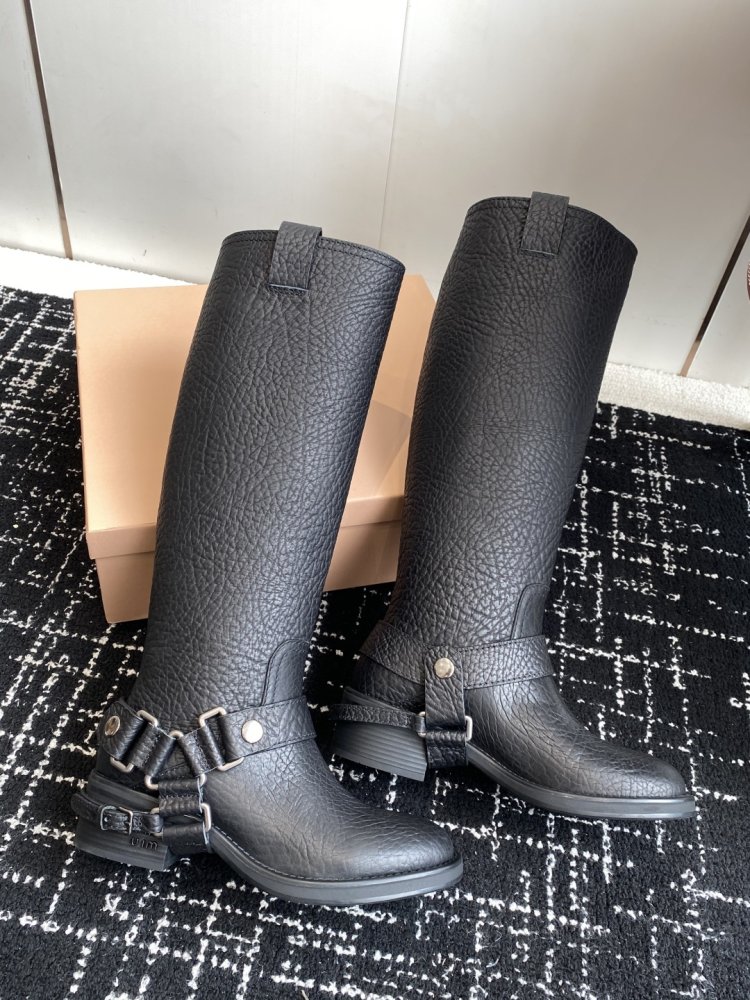 Кожаные сапоги женские фото 3