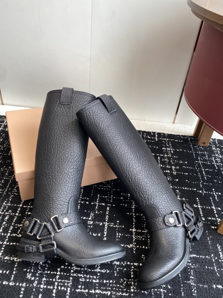 Кожаные сапоги женские фото 4