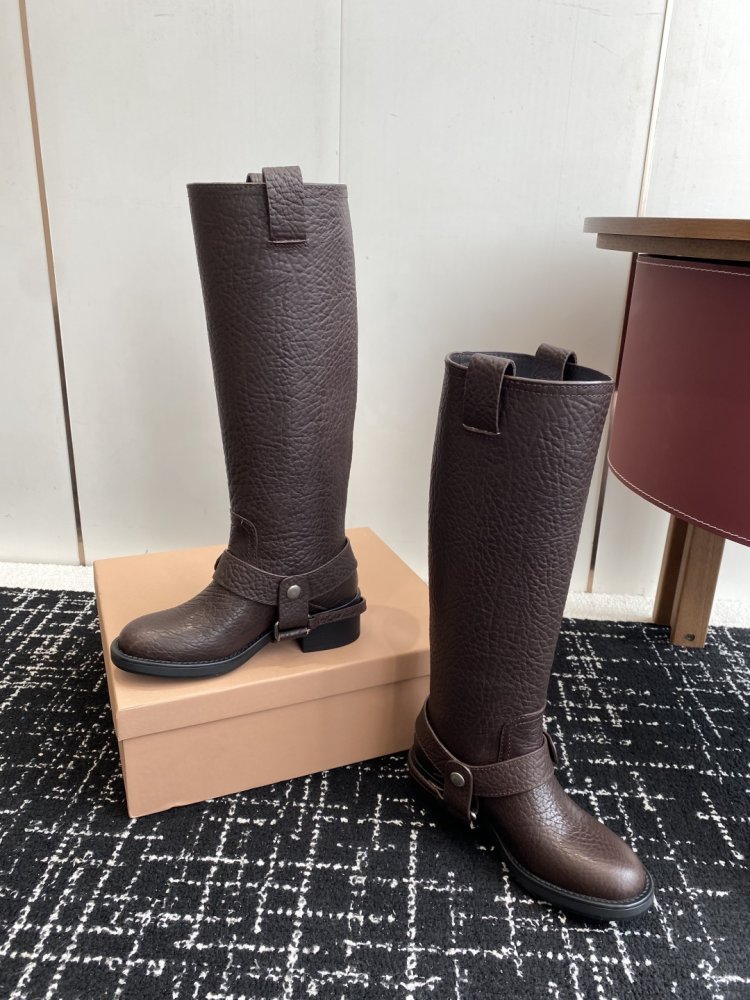 Кожаные сапоги женские фото 6