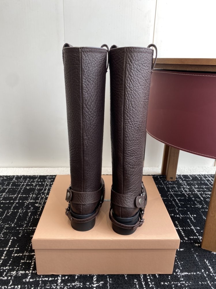 Кожаные сапоги женские фото 8