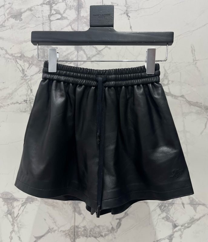 Кожаные шорты женские фото 2