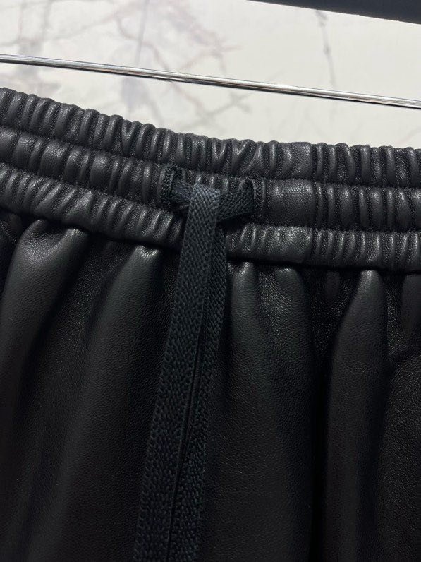 Кожаные шорты женские фото 4