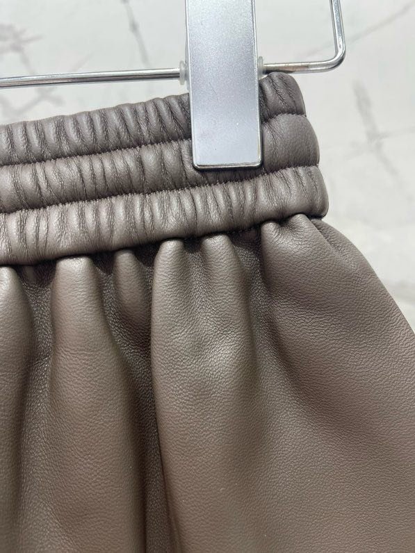 Кожаные шорты женские фото 7