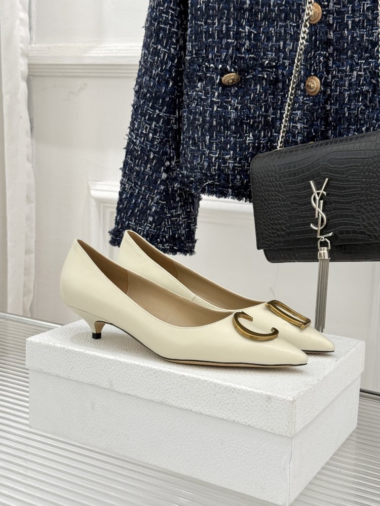 Leather shoes boats