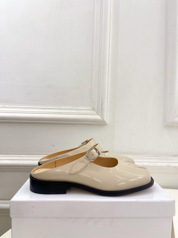 Шкіряні туфлі з роздвоєним носком фото 2