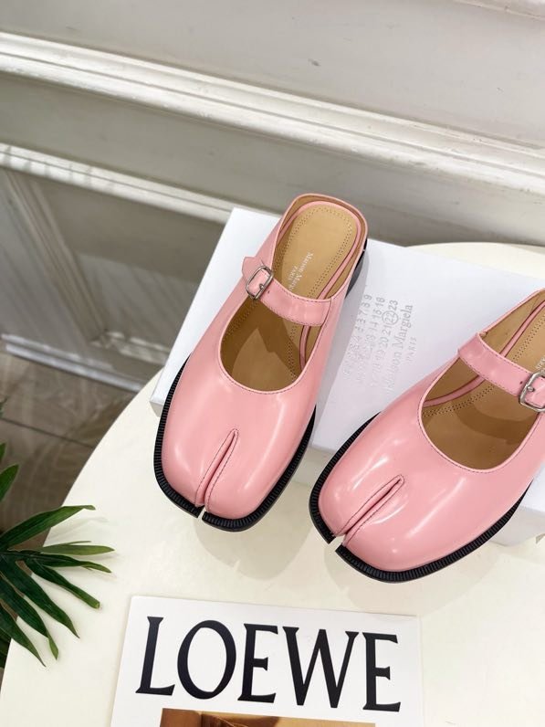 Кожаные туфли с раздвоенным носком фото 5