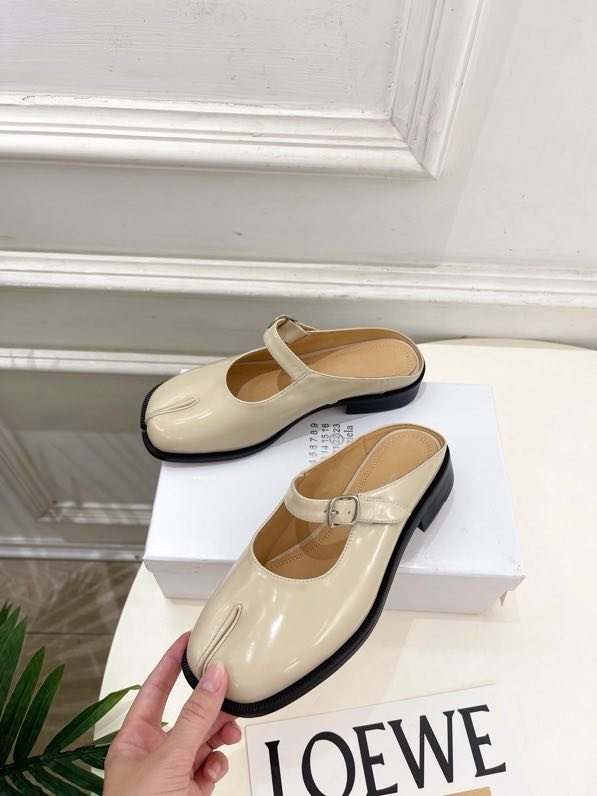 Шкіряні туфлі з роздвоєним носком фото 7