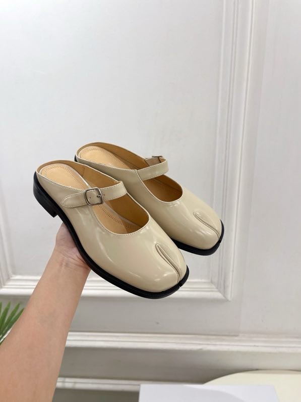 Шкіряні туфлі з роздвоєним носком фото 9