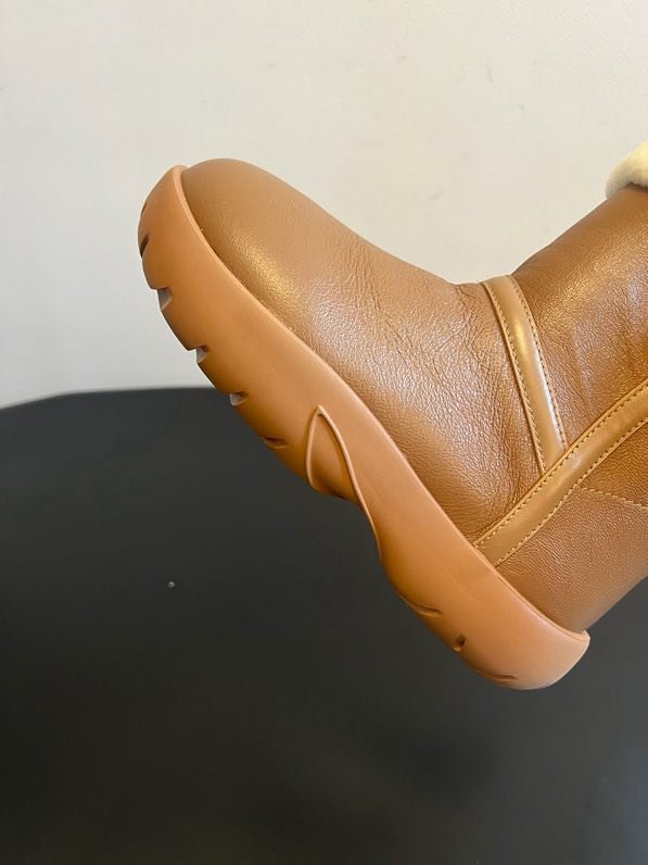 Кожаные женские ботинки на меху фото 8