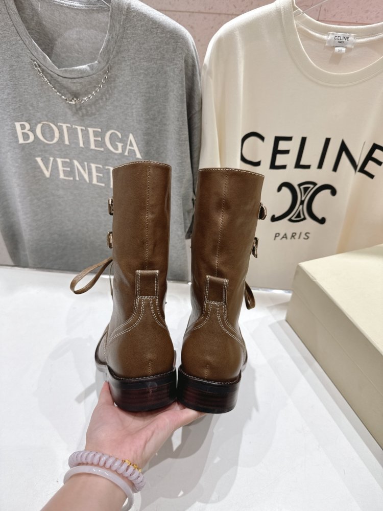 Кожаные женские ботинки на шнуровке фото 8