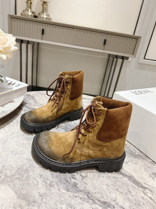 Leather women's boots