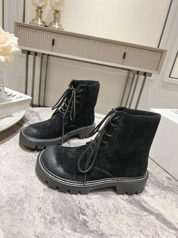 Leather women's boots