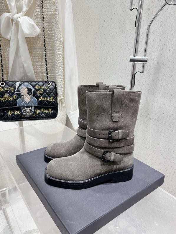 Кожаные женские ботинки