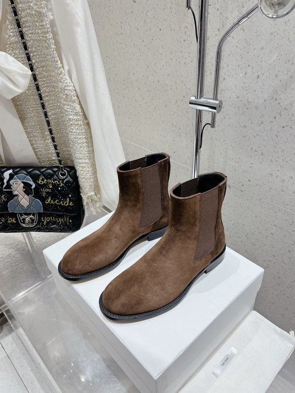 Кожаные женские ботинки