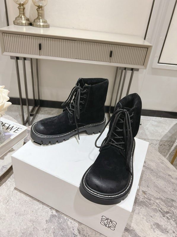 Leather women's boots фото 2