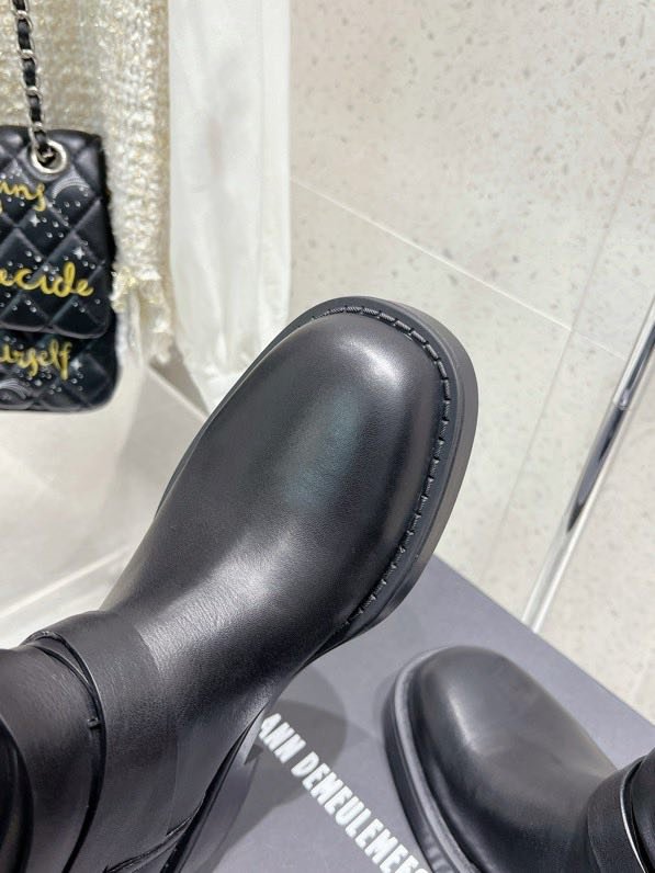 Кожаные женские ботинки фото 2