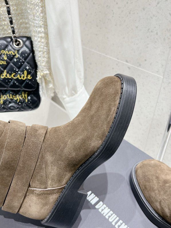 Шкіряні жіночі черевики фото 2