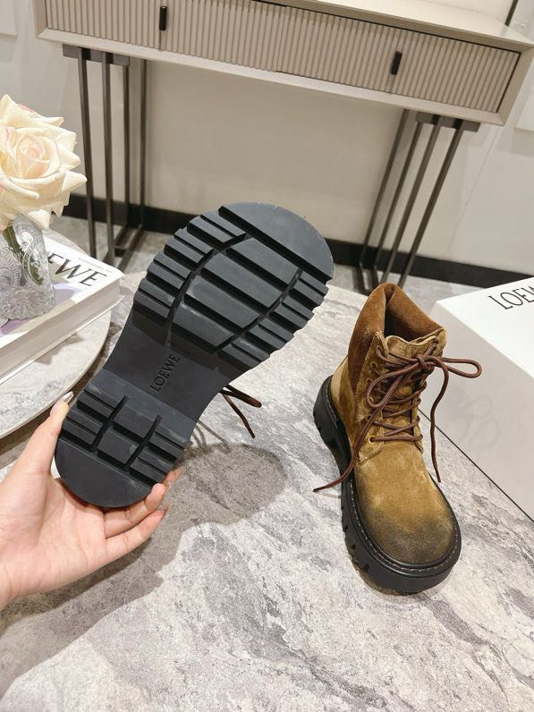 Leather women's boots фото 3