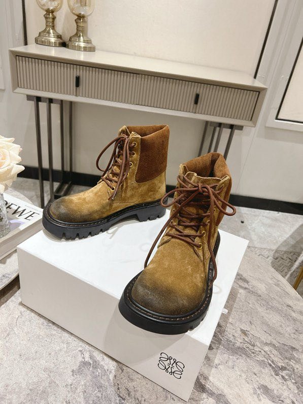 Leather women's boots фото 4