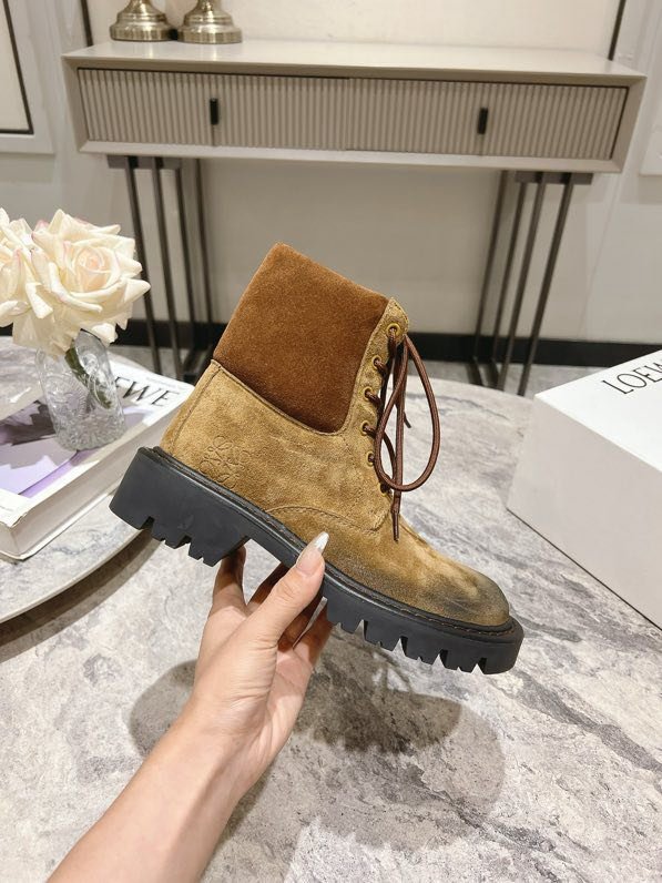 Leather women's boots фото 6