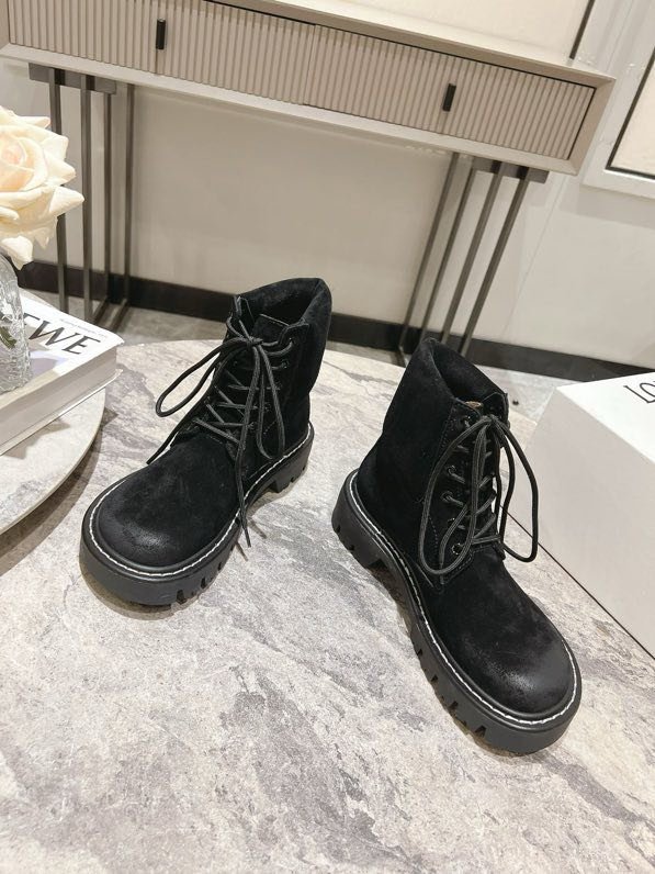 Leather women's boots фото 6