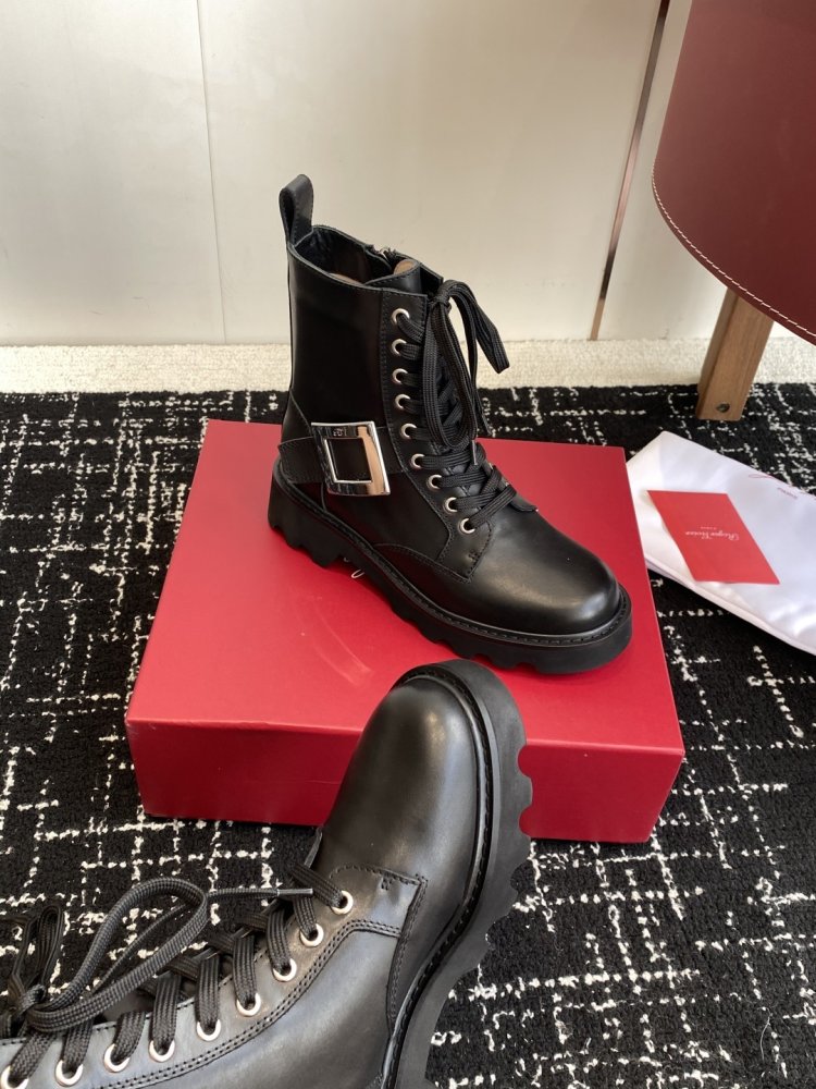 Leather women's boots фото 6