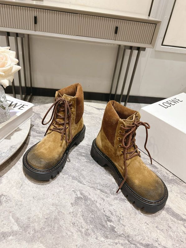 Leather women's boots фото 7