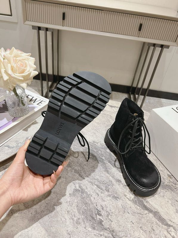 Leather women's boots фото 8