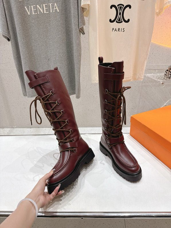 Шкіряні жіночі чоботи на шнурівці фото 2