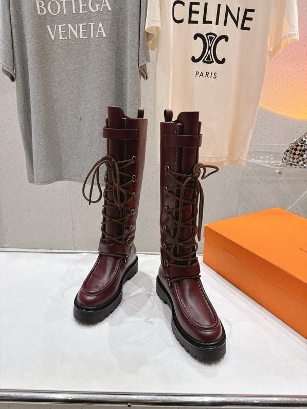 Шкіряні жіночі чоботи на шнурівці фото 3