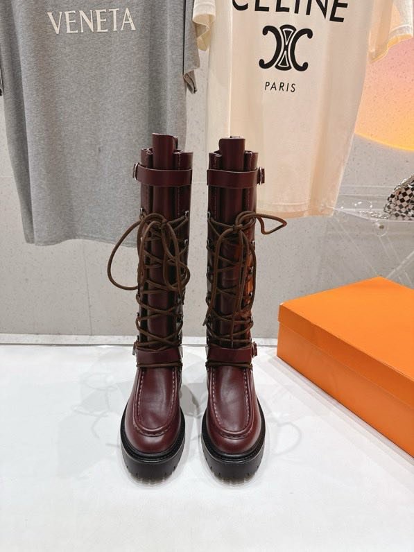 Шкіряні жіночі чоботи на шнурівці фото 4