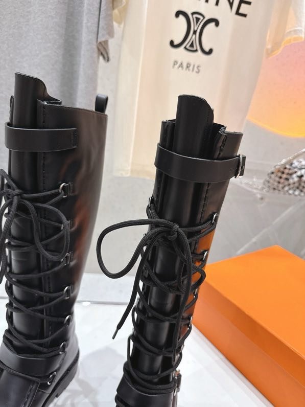 Шкіряні жіночі чоботи на шнурівці фото 8