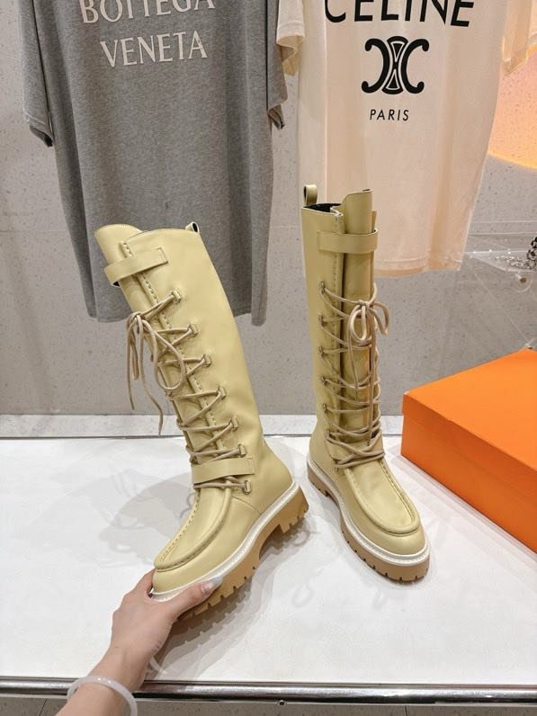 Шкіряні жіночі чоботи на шнурівці фото 9