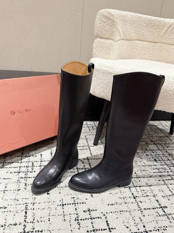 Шкіряні жіночі чоботи