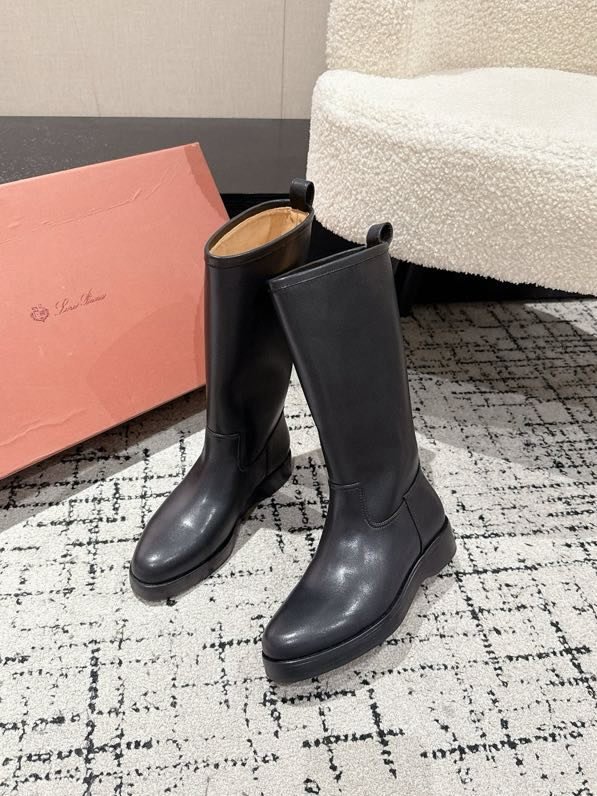 Leather women's boots фото 3