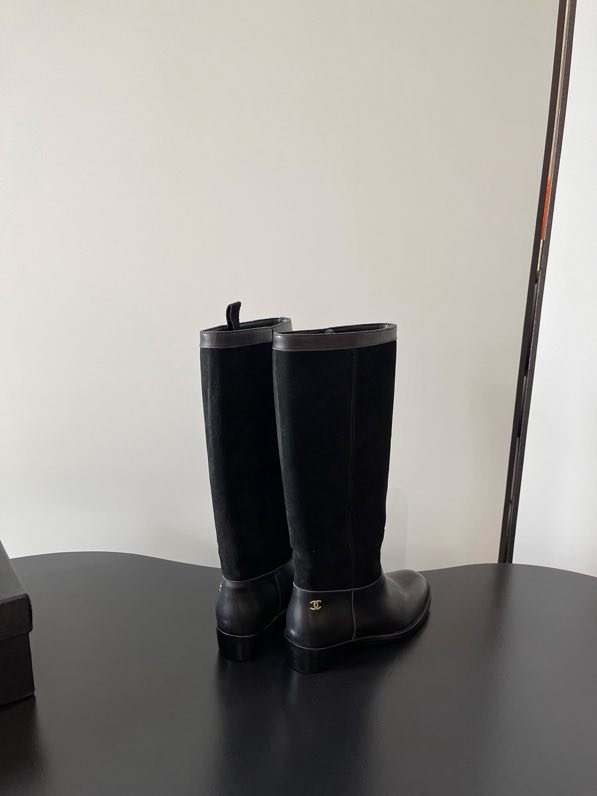 Кожаные женские сапоги фото 3