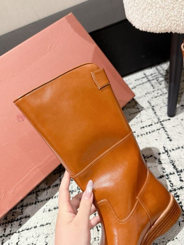 Кожаные женские сапоги фото 4