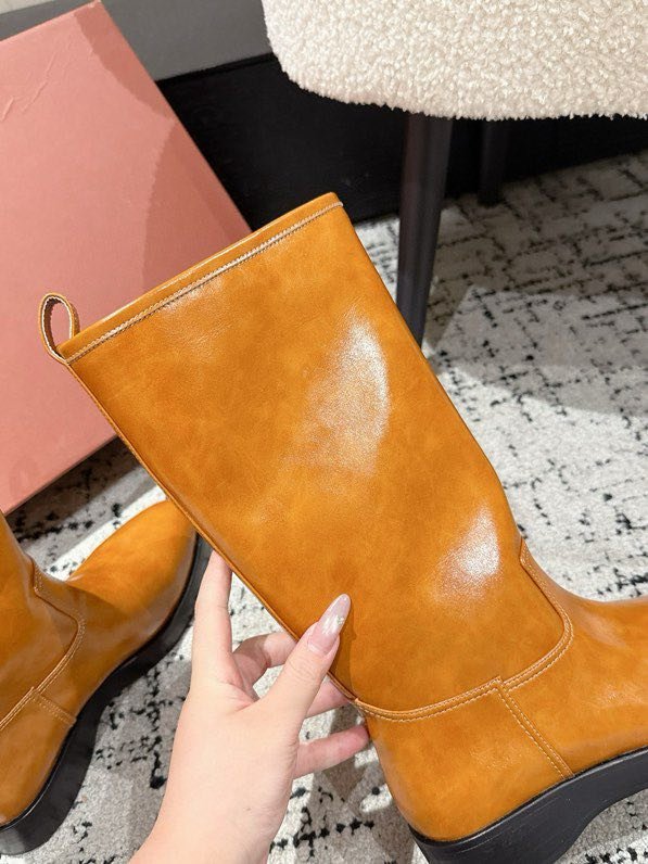 Шкіряні жіночі чоботи фото 4