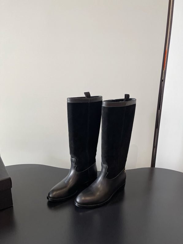 Кожаные женские сапоги фото 4